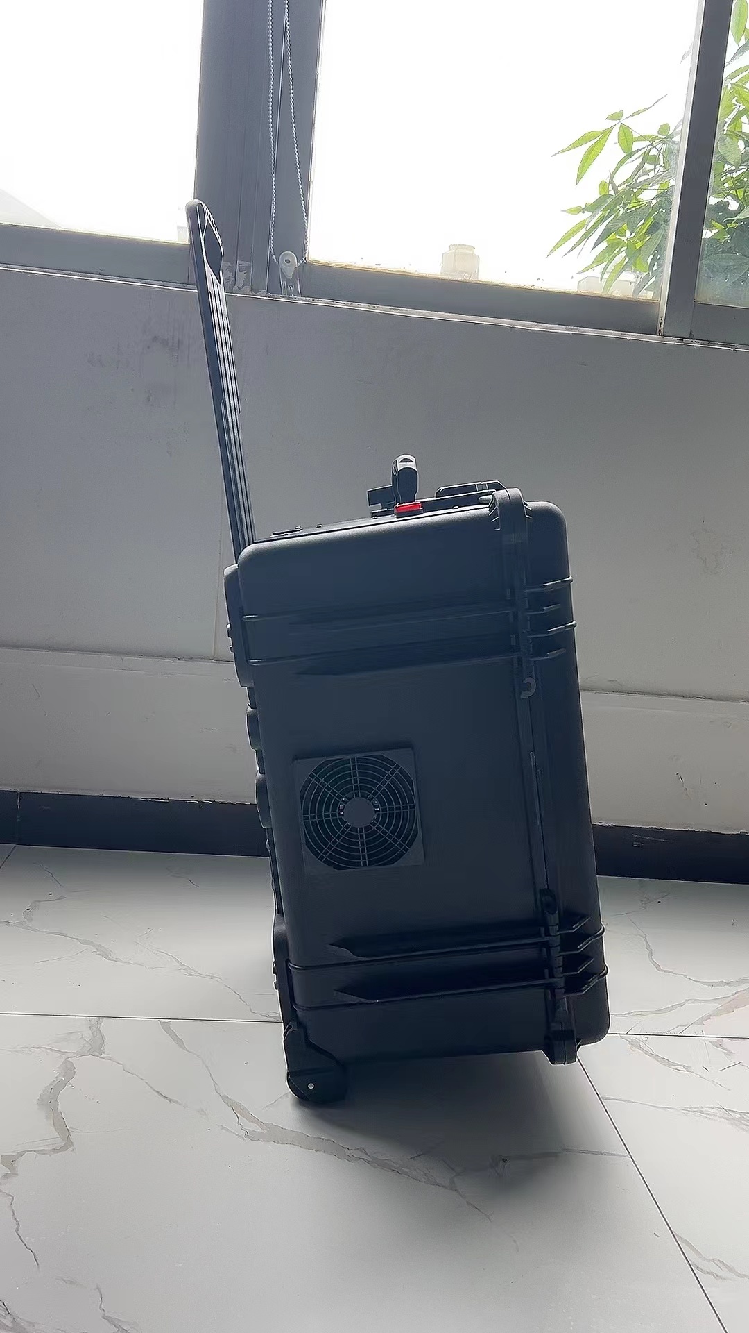 沐川手拉箱型移动通信干扰器